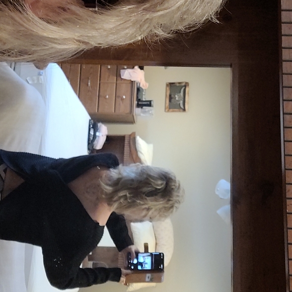 Chunky Cross Twist Knot Sweater - Picture 5 of 10